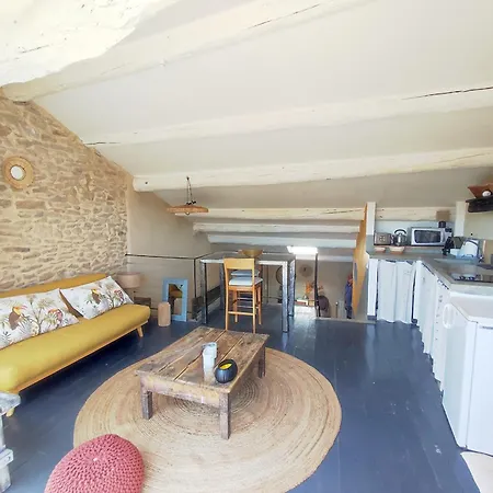 Climatise Avec Belle Terrasse A 10 Min D'uzes 아파트 *