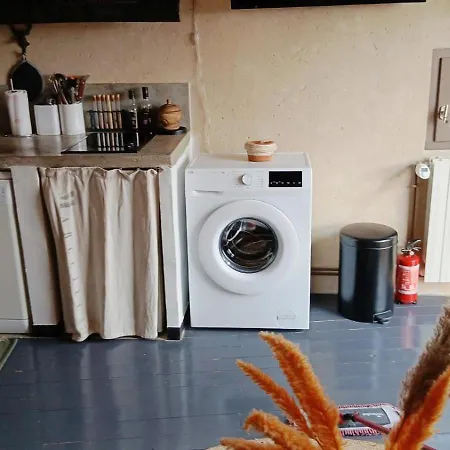 Climatisé Avec Belle Terrasse à 10 Min D'uzès *