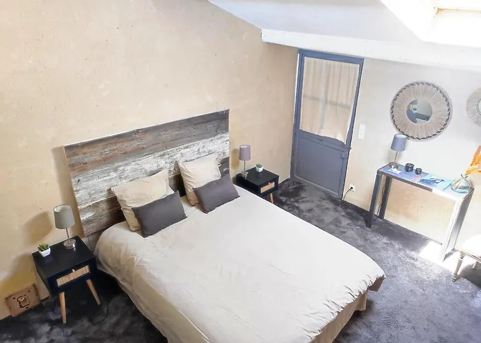 شقة Climatise Avec Belle Terrasse A 10 Min D'uzes