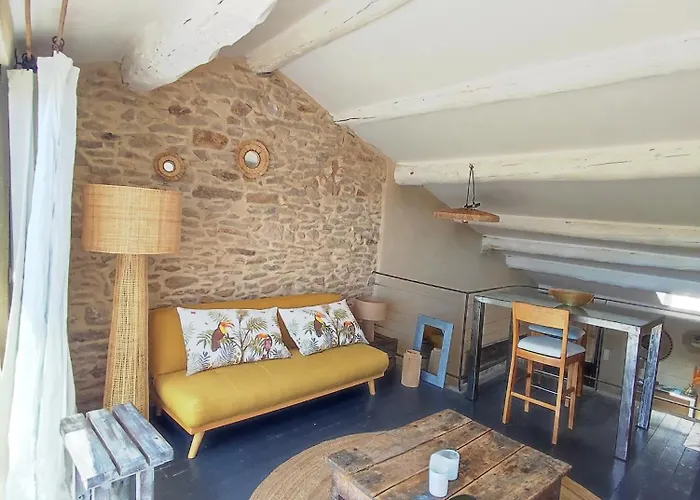 Climatise Avec Belle Terrasse A 10 Min D'uzes شقة Vallabrix