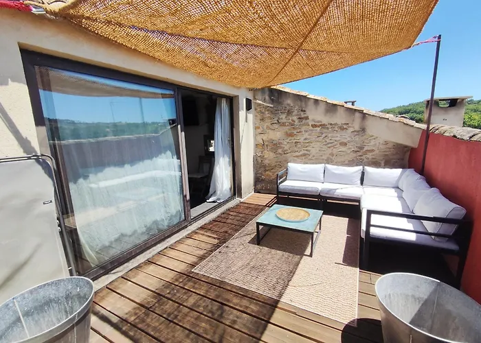 Climatise Avec Belle Terrasse A 10 Min D'uzes شقة